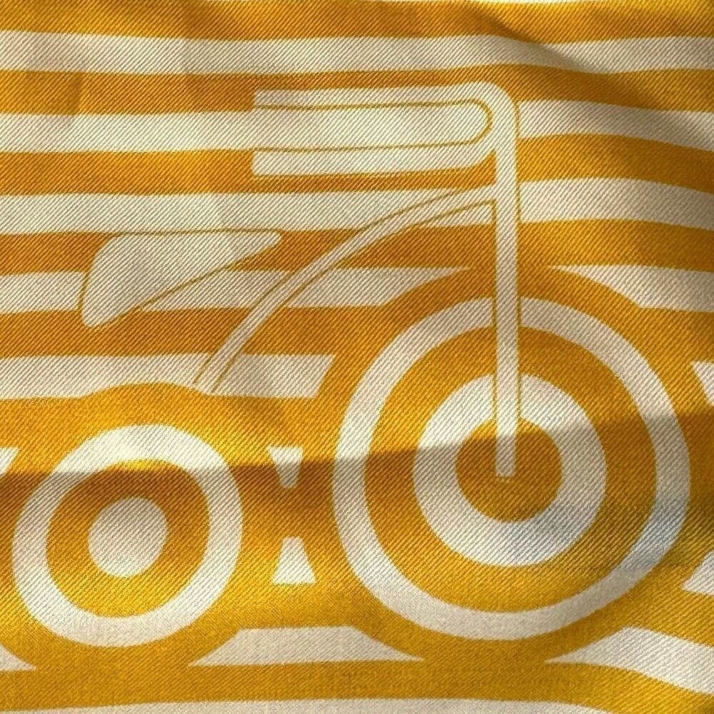 22” Square Bicycle Yellow & White Ray Strauss Unltd. Scarf 25% Silk & Japan VNTG